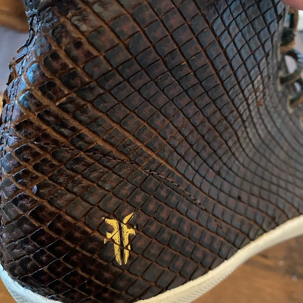 Frye preowned gently